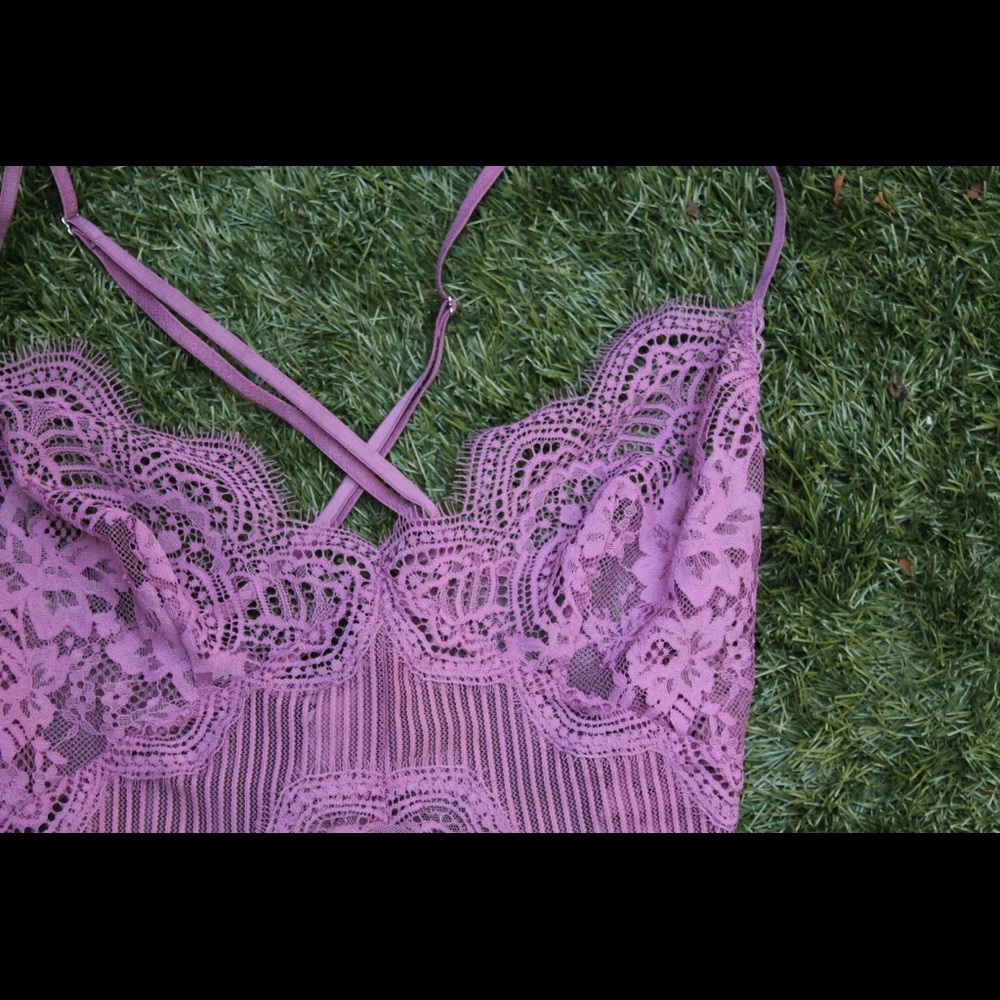 Late 2000s Victoria Secret Lingerie Top - Picture 2 of 4